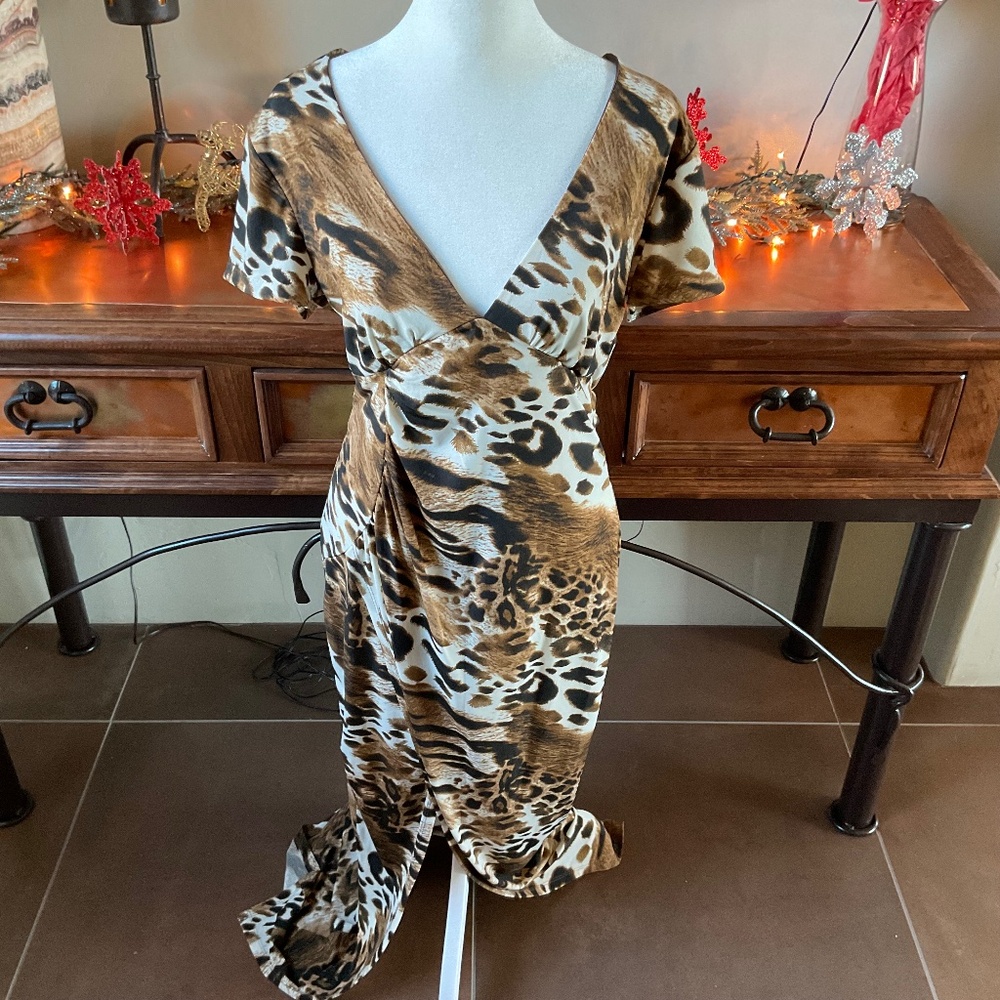 Venus Animal Print Maxi Dress. Size M Cream and Brown